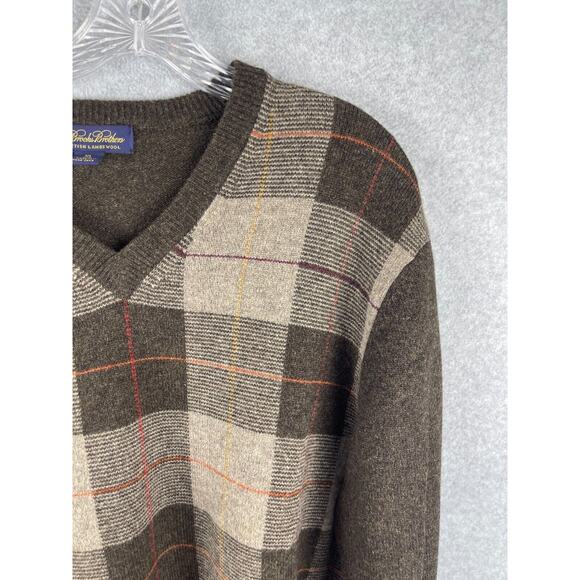Brooks‎ Brothers Scottish Lambswool Sweater Mens XL Brown Plain V Neck Pullover - Picture 3 of 9